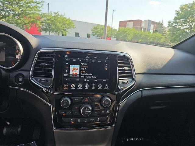 Photo of 2022 Velvet Red Pearlcoat Jeep Grand Cherokee