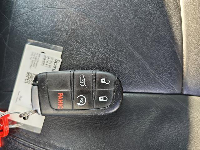 Photo of 2022 Velvet Red Pearlcoat Jeep Grand Cherokee