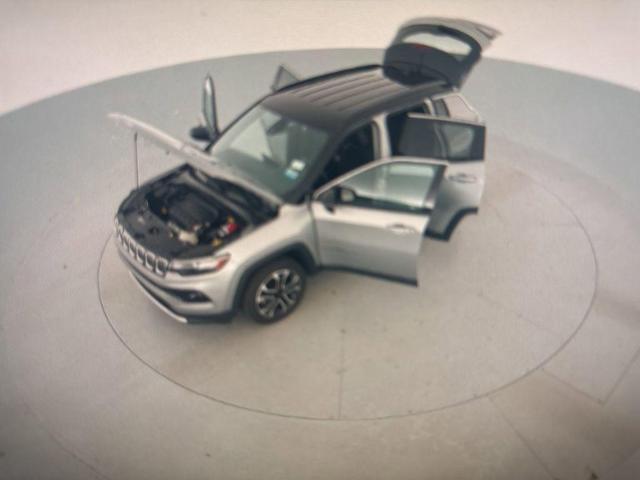 Photo of 2023 Billet Silver Metallic Clearcoat Jeep Compass