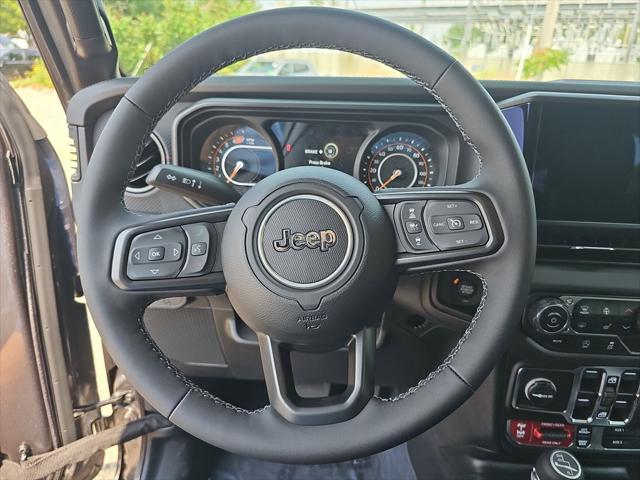 Photo of 2025 Granite Crystal Metallic Clearcoat Jeep Wrangler