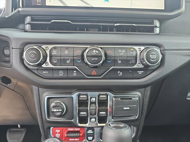 Photo of 2025 Granite Crystal Metallic Clearcoat Jeep Wrangler