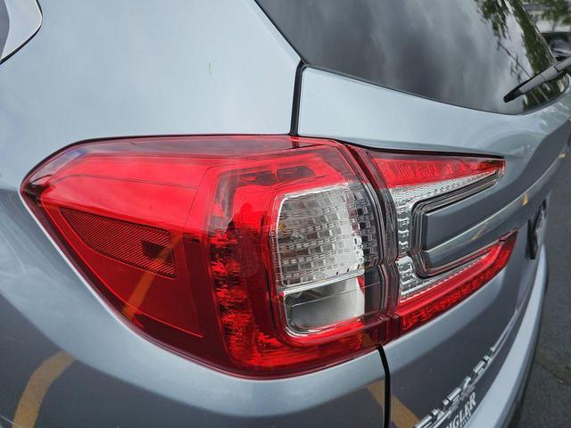 Photo of 2023 Ice Silver Metallic Subaru Ascent