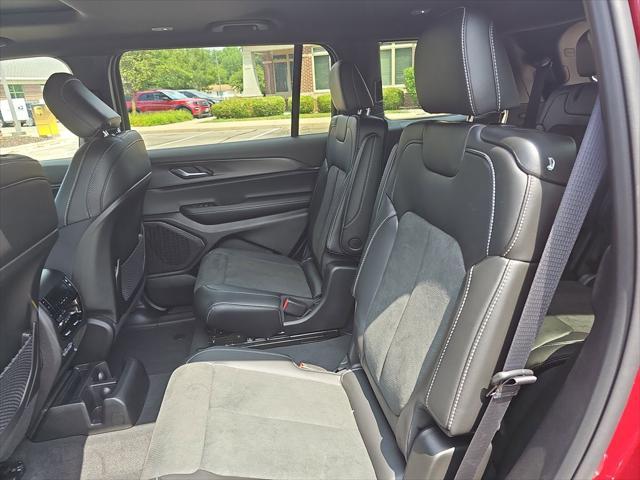 Photo of 2025 Velvet Red Pearlcoat Jeep Grand Cherokee L