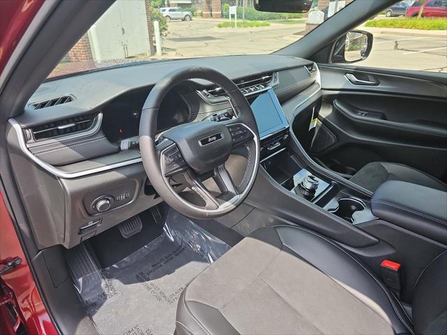 Photo of 2025 Velvet Red Pearlcoat Jeep Grand Cherokee L