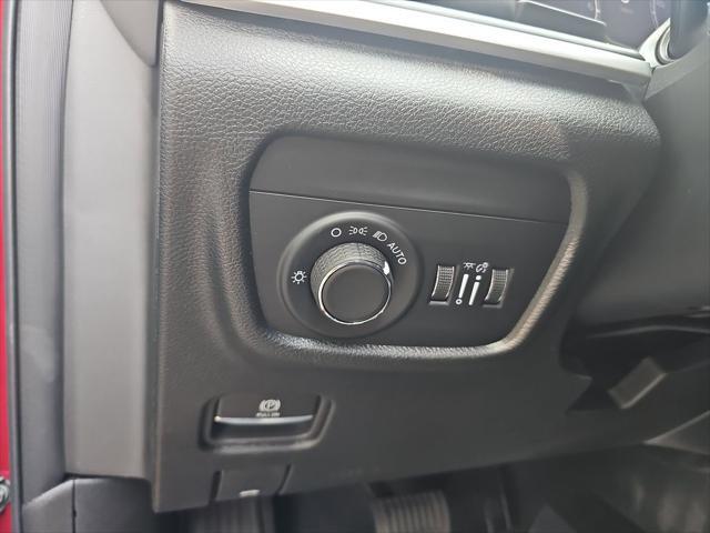Photo of 2025 Velvet Red Pearlcoat Jeep Grand Cherokee L