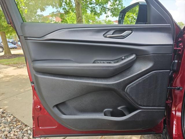Photo of 2025 Velvet Red Pearlcoat Jeep Grand Cherokee L