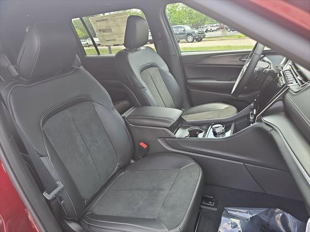 Photo of 2025 Velvet Red Pearlcoat Jeep Grand Cherokee L