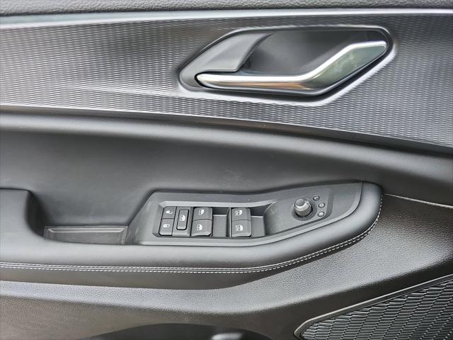 Photo of 2025 Velvet Red Pearlcoat Jeep Grand Cherokee L
