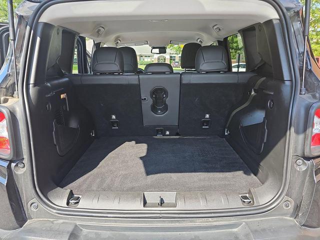 Photo of 2022 Black Clearcoat Jeep Renegade