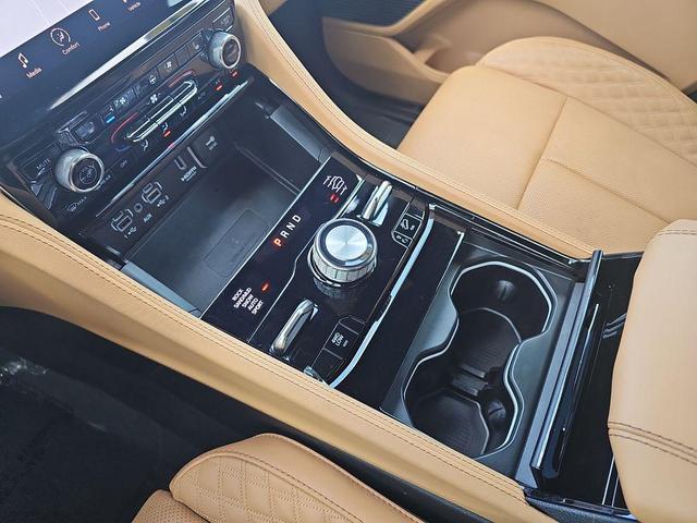 Photo of 2024 Bright White Clearcoat Jeep Grand Cherokee L