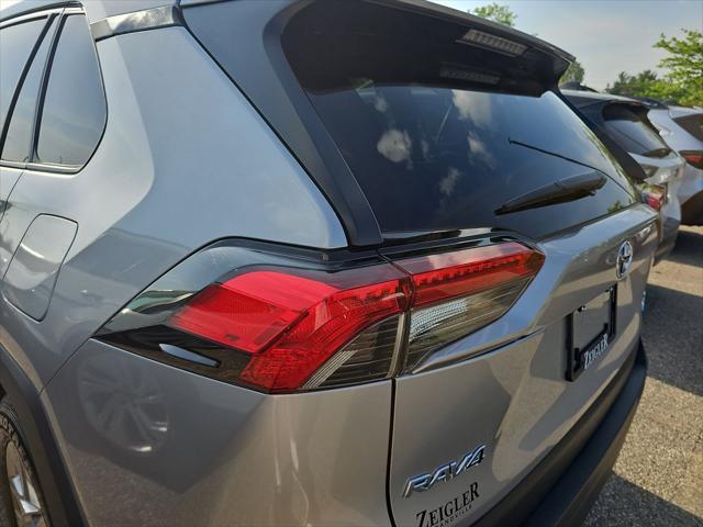 Photo of 2024 Silver Sky Metallic Toyota RAV4