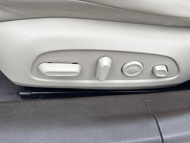 Photo of 2019 White Frost Tri-Coat Buick LaCrosse