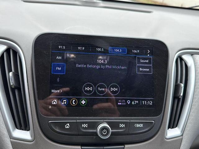 Photo of 2021 Summit White Chevrolet Malibu
