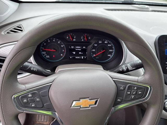 Photo of 2021 Summit White Chevrolet Malibu