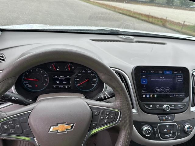 Photo of 2021 Summit White Chevrolet Malibu