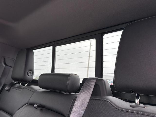 Photo of 2019 Summit White GMC Sierra 1500