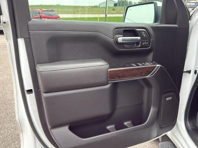 Photo of 2019 Summit White GMC Sierra 1500