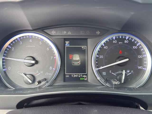 Photo of 2019 Shoreline Blue Pearl Toyota Highlander