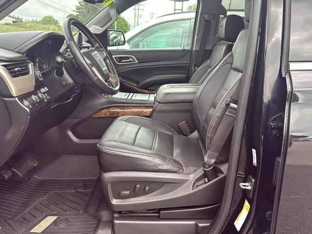 Photo of 2016 Onyx Black GMC Yukon