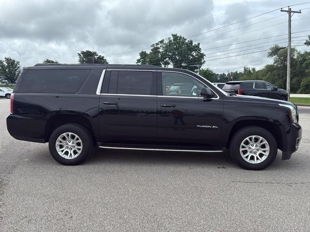 Photo of 2020 Onyx Black GMC Yukon XL