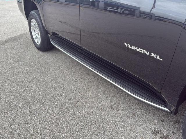 Photo of 2020 Onyx Black GMC Yukon XL