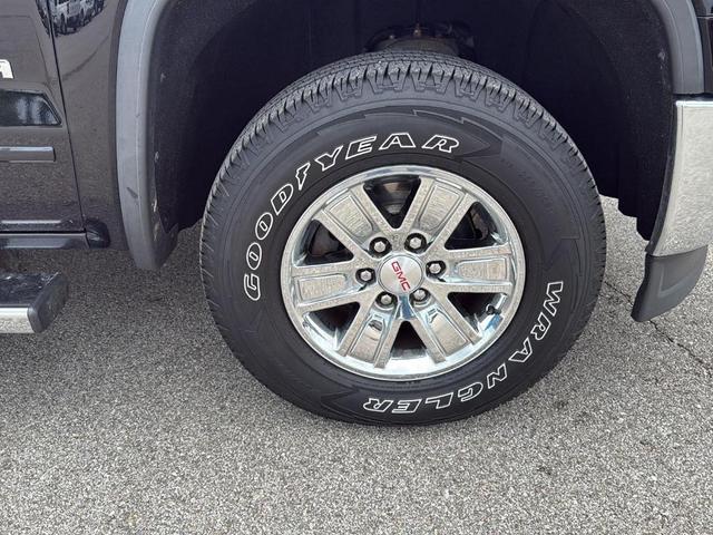 Photo of 2015 Onyx Black GMC Sierra 1500