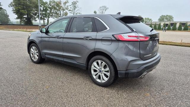 Photo of 2022 Agate Black Ford Edge