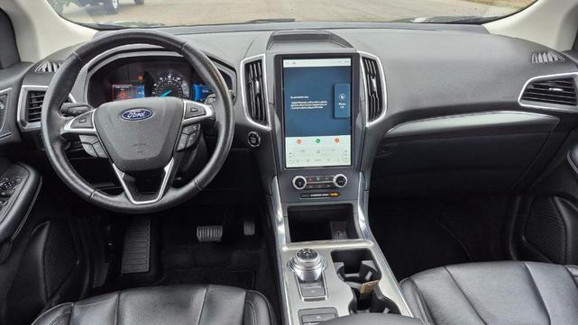Photo of 2022 Agate Black Ford Edge