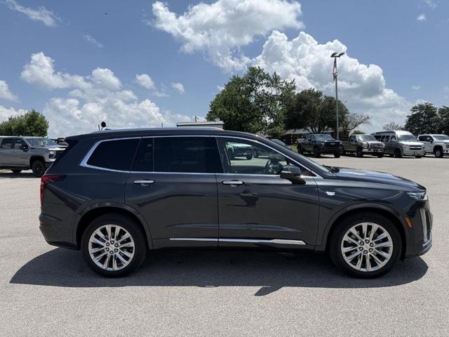 Photo of 2022 Wilder Metallic Cadillac XT6