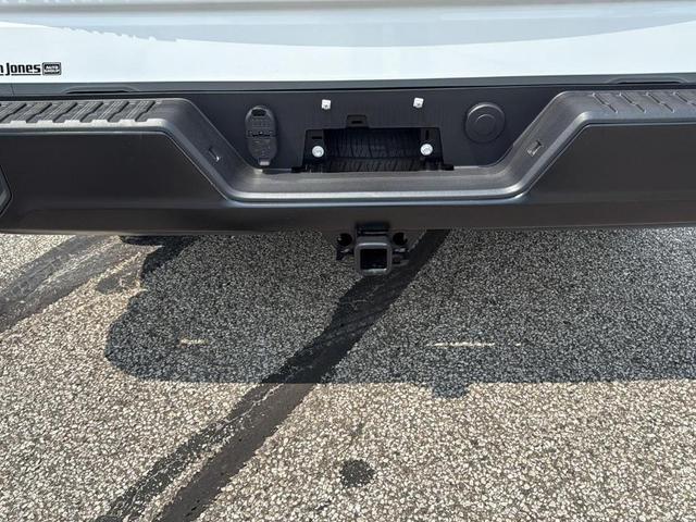 Photo of 2025 Summit White Chevrolet Silverado 1500