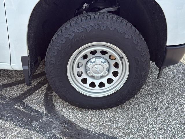 Photo of 2025 Summit White Chevrolet Silverado 1500