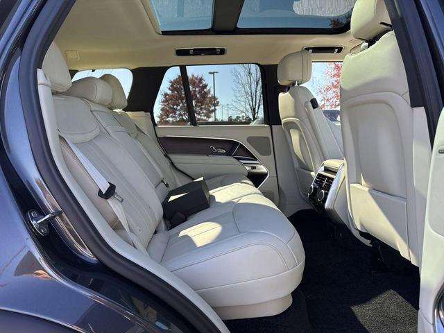 Photo of 2025 Gray Land Rover Range Rover
