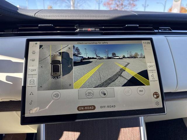 Photo of 2025 Gray Land Rover Range Rover