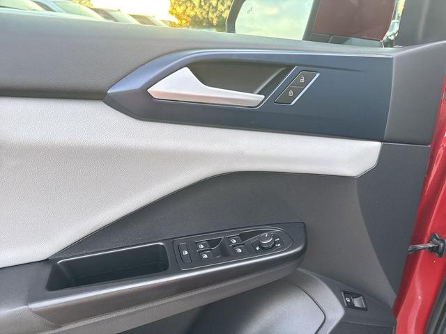 Photo of 2022 Kings Red Metallic Volkswagen Taos