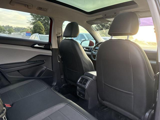 Photo of 2022 Kings Red Metallic Volkswagen Taos
