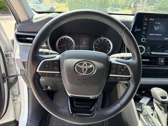 Photo of 2021 Blizzard Pearl Toyota Highlander