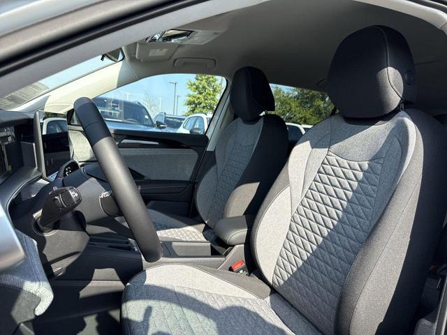 Photo of 2025 Pure White Volkswagen Tiguan