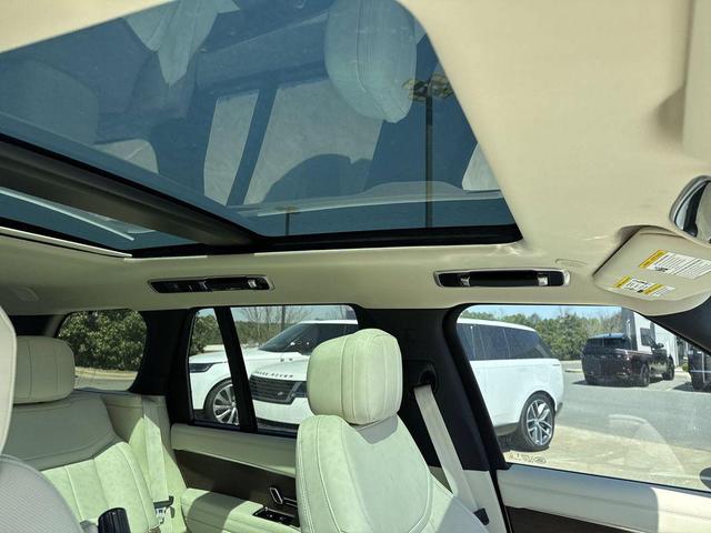 Photo of 2025 White Land Rover Range Rover