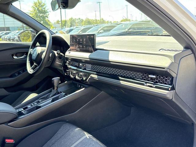 Photo of 2024 Platinum White Pearl Honda Accord Hybrid