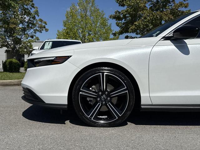 Photo of 2024 Platinum White Pearl Honda Accord Hybrid