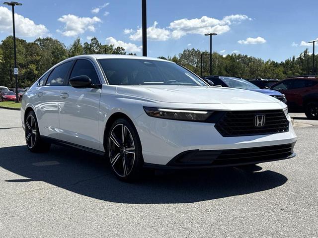 Photo of 2024 Platinum White Pearl Honda Accord Hybrid
