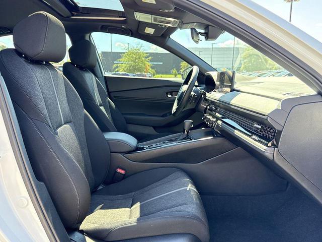 Photo of 2024 Platinum White Pearl Honda Accord Hybrid