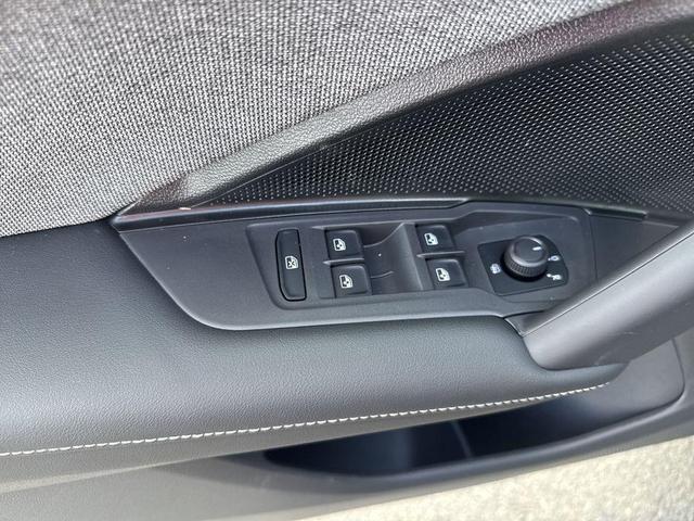 Photo of 2025 Platinum Volkswagen Tiguan