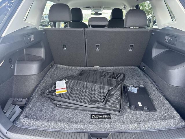 Photo of 2025 Platinum Volkswagen Tiguan