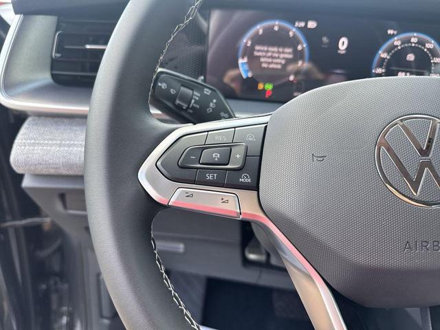 Photo of 2025 Platinum Volkswagen Tiguan