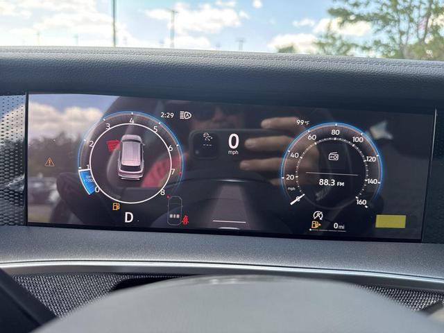 Photo of 2025 Platinum Volkswagen Tiguan