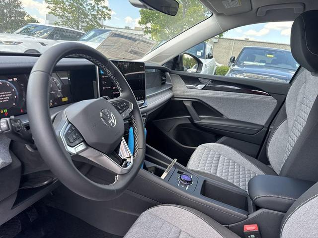 Photo of 2025 Platinum Volkswagen Tiguan