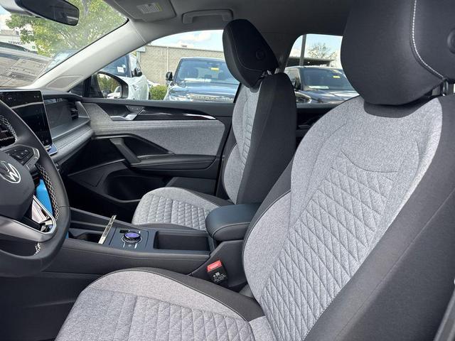 Photo of 2025 Platinum Volkswagen Tiguan