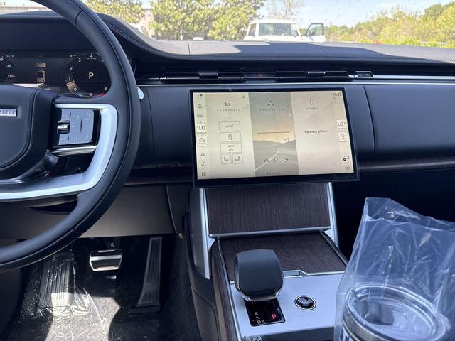 Photo of 2025 Gray Land Rover Range Rover