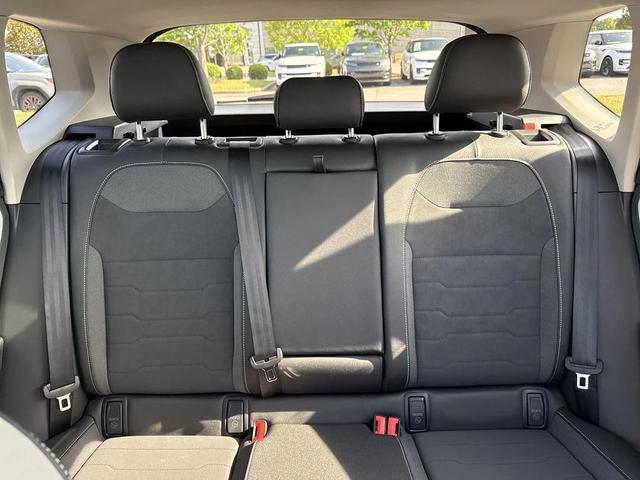 Photo of 2025 Gray Volkswagen Taos